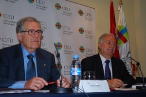 Periodistas y académicos analizan la obra de la Editorial Católica