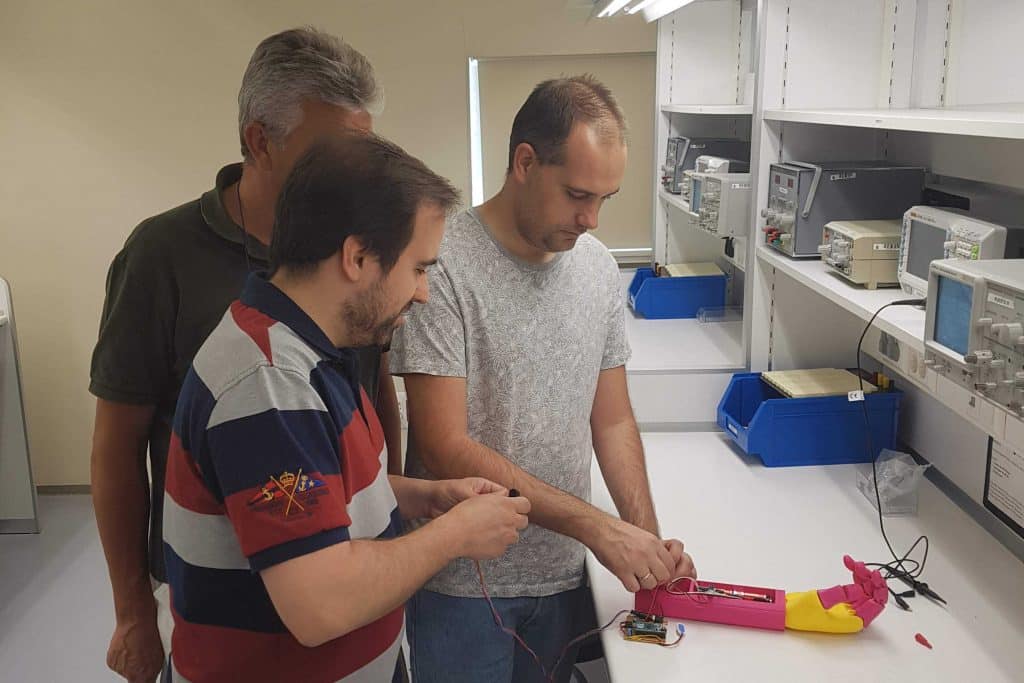 Summer University CEU Brazo robotizado 2