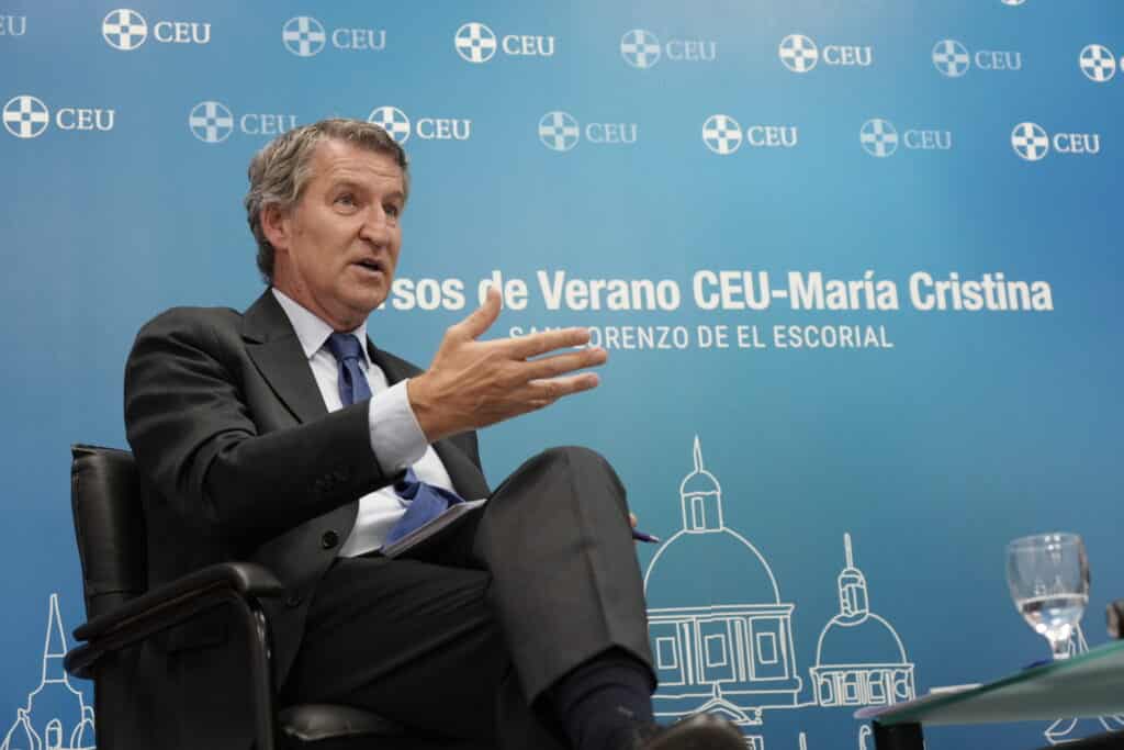 Alberto Núñez Feijóo, ha participado hoy en los Cursos de Verano CEU-María Cristina en San Lorenzo de El Escorial