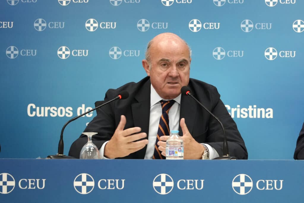 Luis de Guindos Cursos de Verano CEU-María Cristina